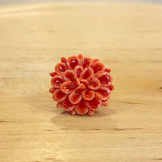 PENDIENTE DALIA PORCELANA