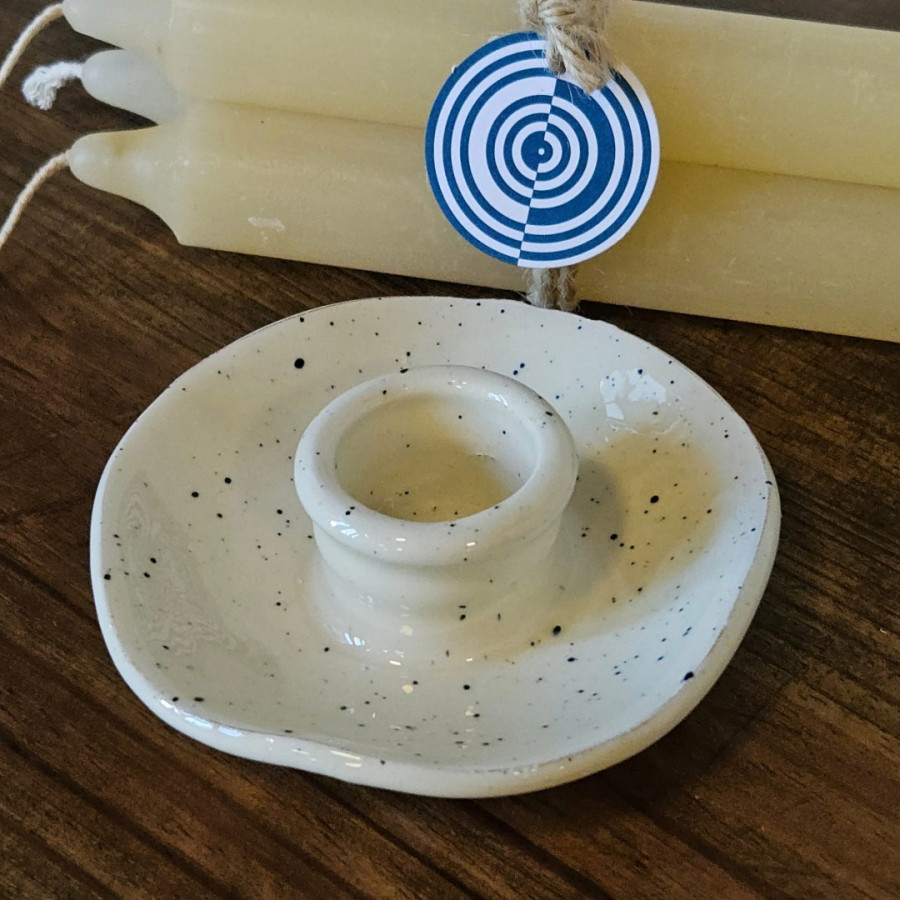 Pack 4 bujías y palmatoria blanca